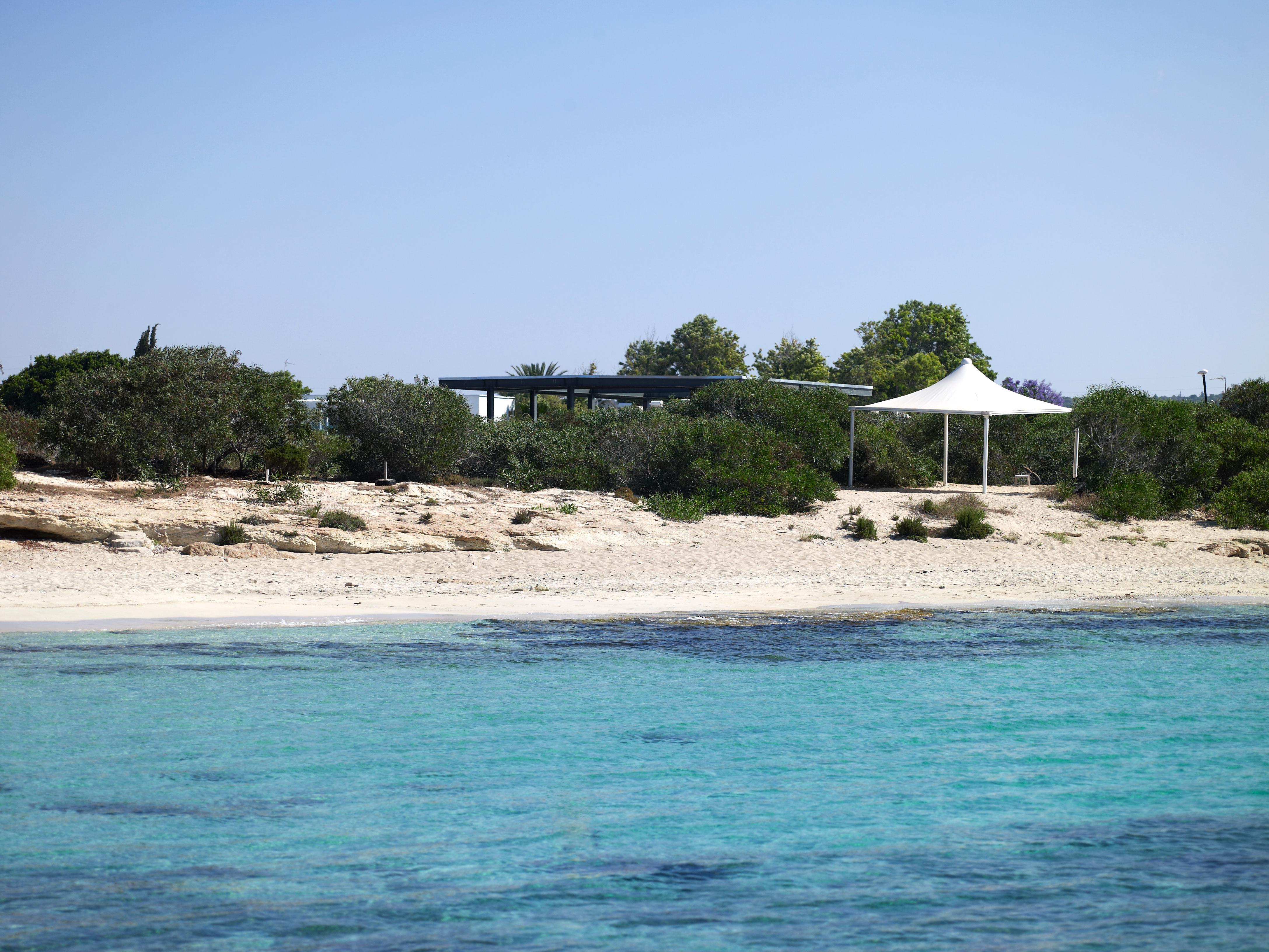 So White Beach Resort 아이아 나파 외부 사진
